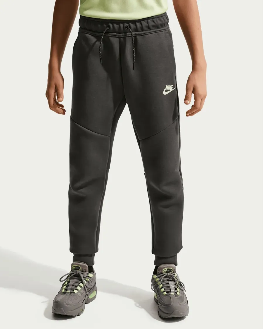 Костюм Nike Sportswear Tech Fleece Full-Zip HV5867-015_HV5869-061