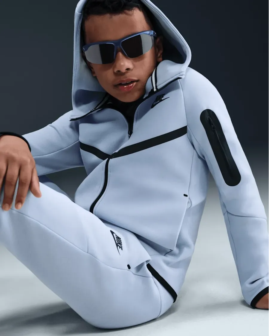 Кофта Nike Sportswear Tech Fleece Full-Zip HV5867-057