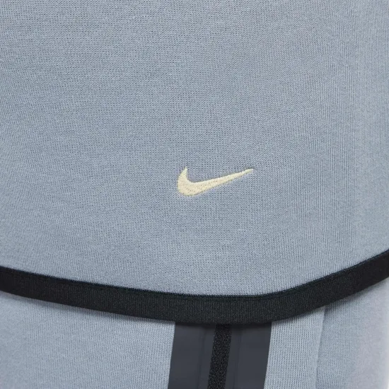Кофта Nike Sportswear Tech Fleece Full-Zip HV5867-065