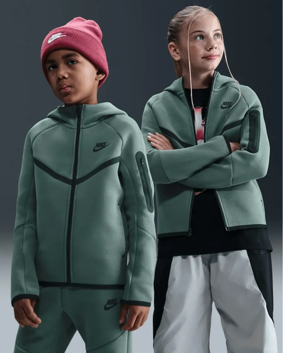 Кофта Nike Sportswear Tech Fleece Full-Zip HV5867-364