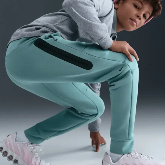 Штани Nike Sportswear Tech Fleece Joggers HV5869-017