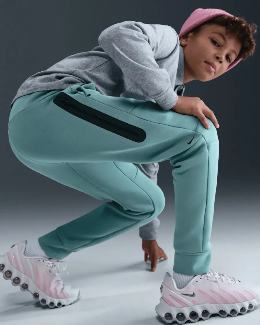 Штани Nike Sportswear Tech Fleece Joggers HV5869-017