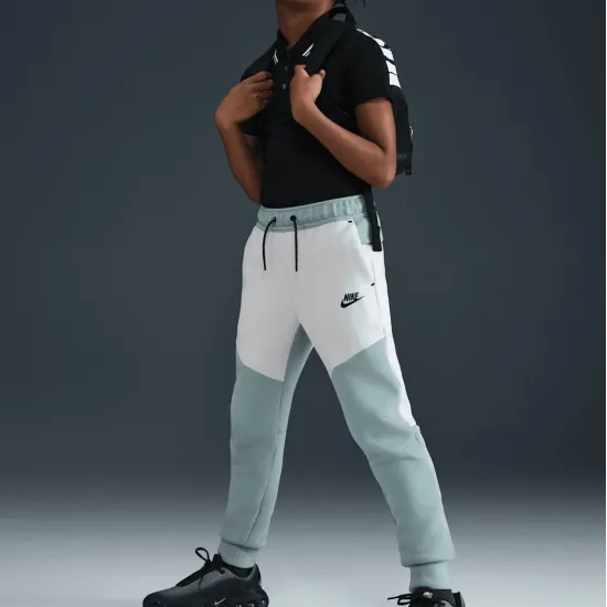 Штани Nike Sportswear Tech Fleece Joggers HV5869-054