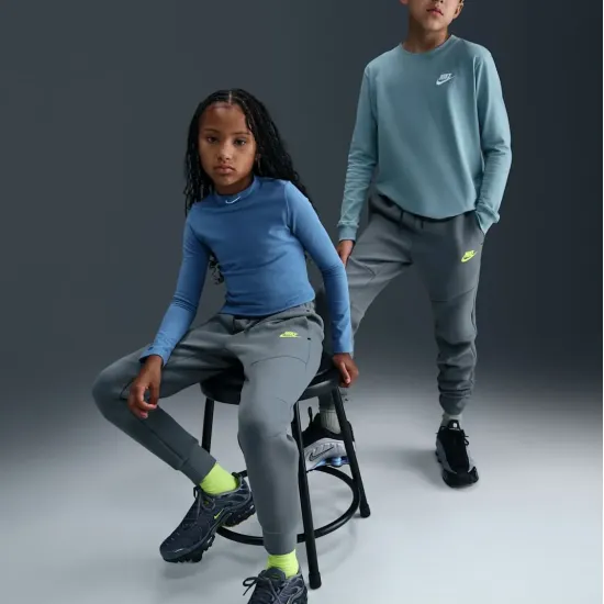 Штани Nike Sportswear Tech Fleece Joggers HV5869-060