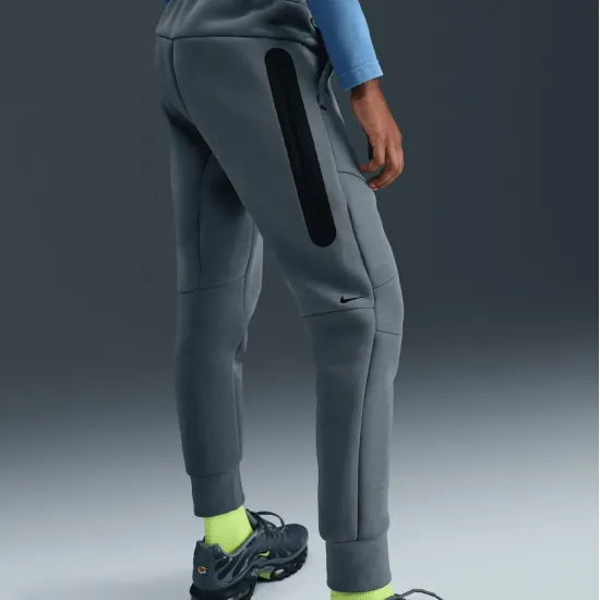 Штани Nike Sportswear Tech Fleece Joggers HV5869-060