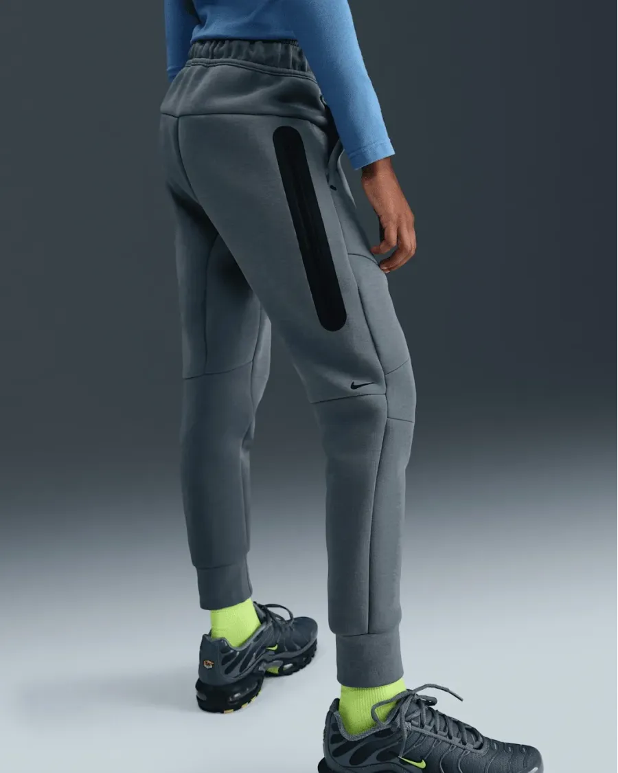 Штани Nike Sportswear Tech Fleece Joggers HV5869-060