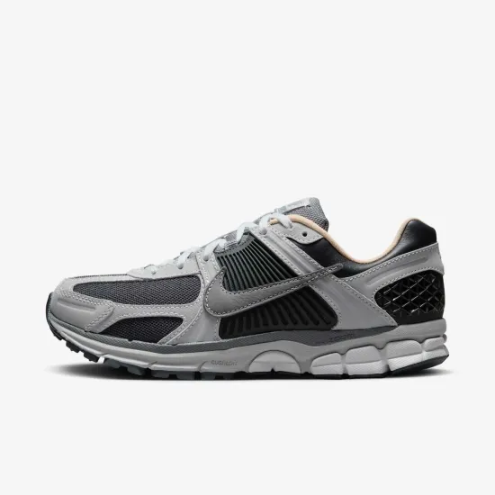 Кросівки Nike Zoom Vomero 5 HV5982-001