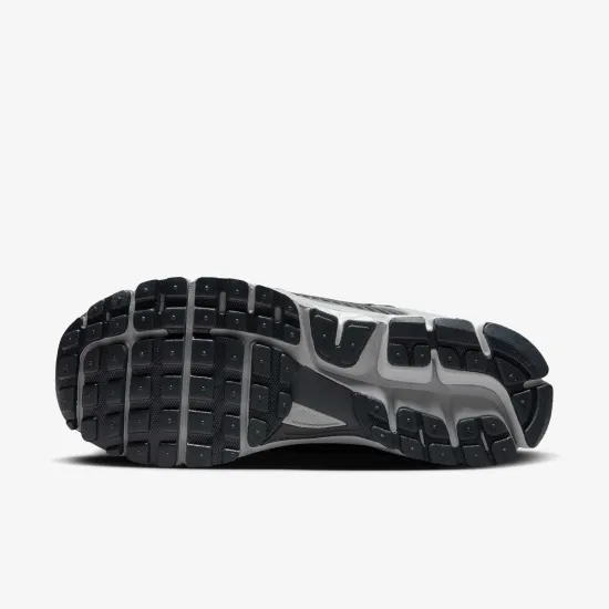 Кросівки Nike Zoom Vomero 5 HV5982-001