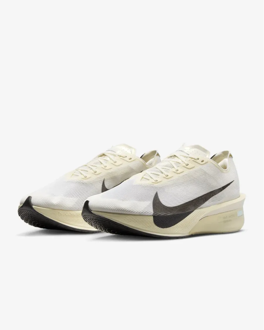 Кросівки Nike ZoomX Vaporfly Next% 4 HV6107-100