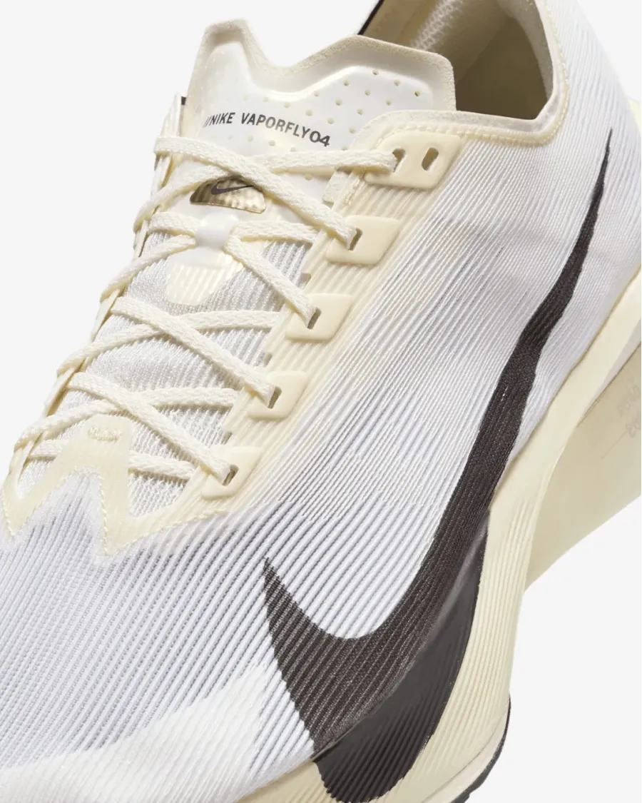 Кросівки Nike ZoomX Vaporfly Next% 4 HV6107-100