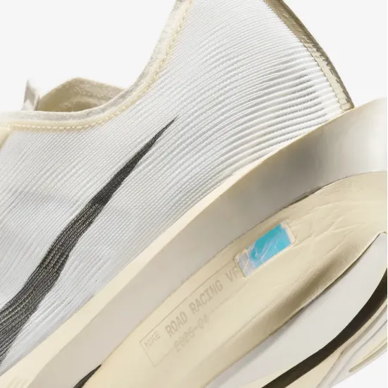 Кросівки Nike ZoomX Vaporfly Next% 4 HV6107-100