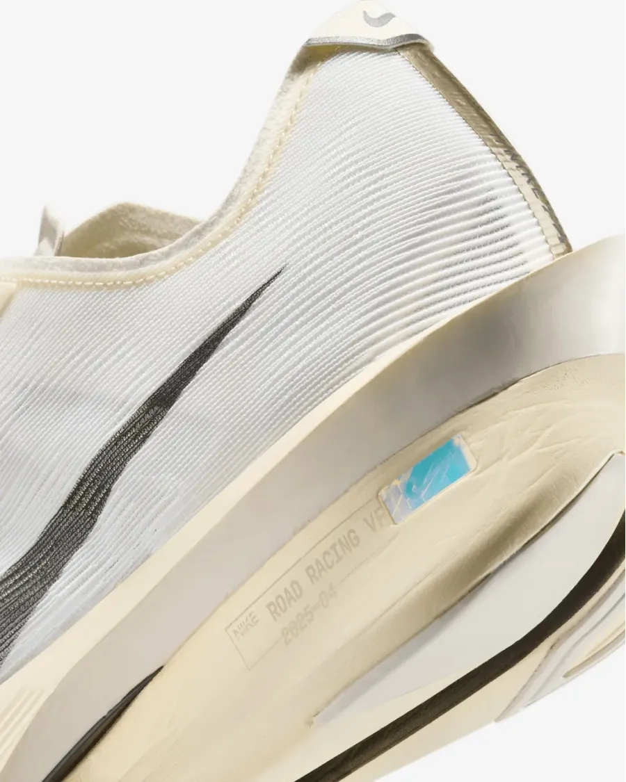 Кросівки Nike ZoomX Vaporfly Next% 4 HV6107-100