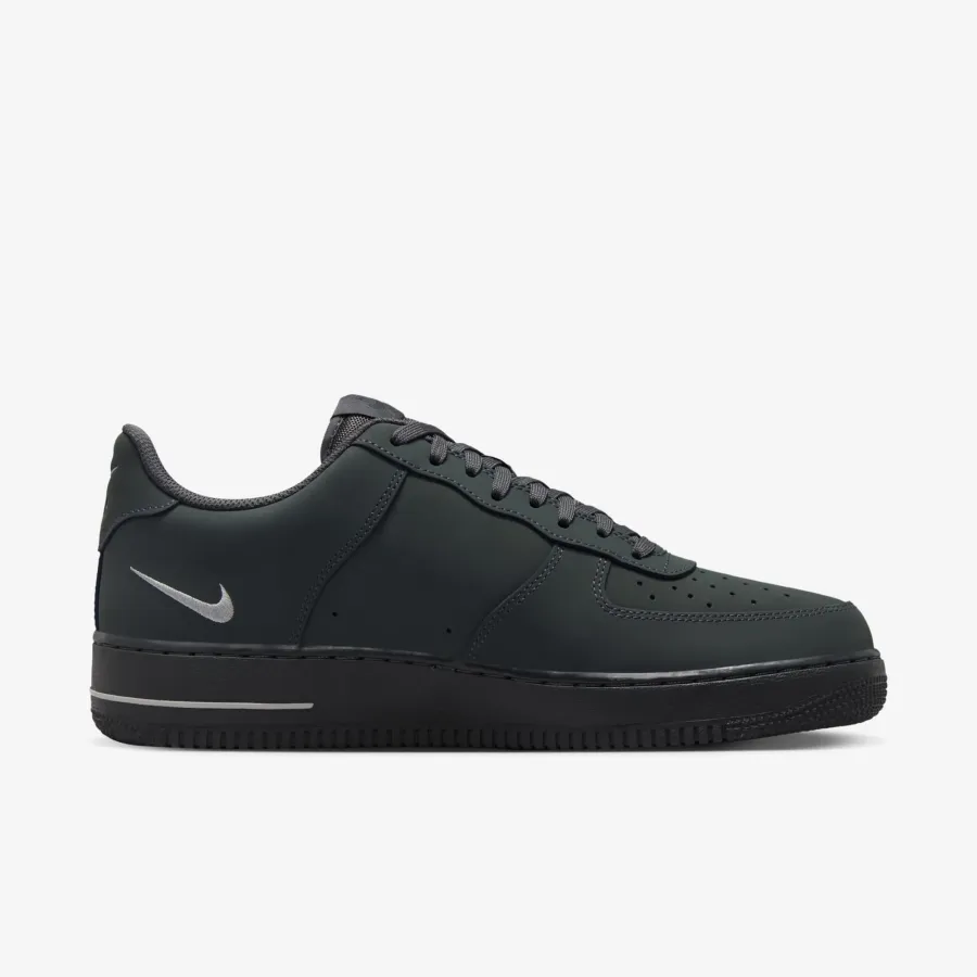 Кросівки Nike Air Force 1 '07 HV6223-002