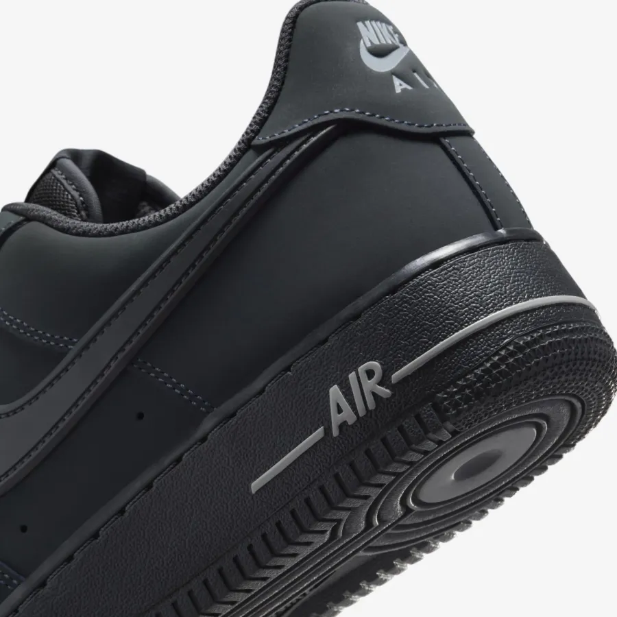 Кросівки Nike Air Force 1 '07 HV6223-002