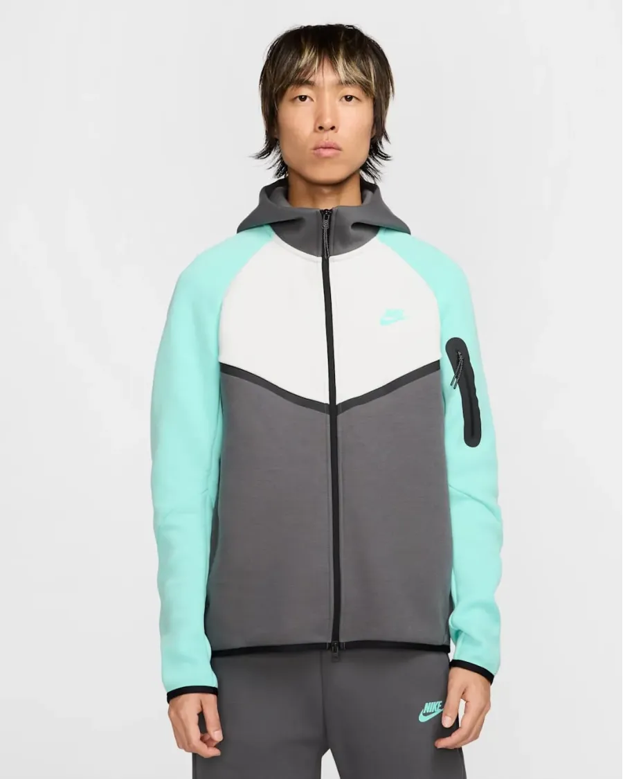 Куртка Nike Sportswear Tech Fleece Full-Zip Windrunner HV6512-068