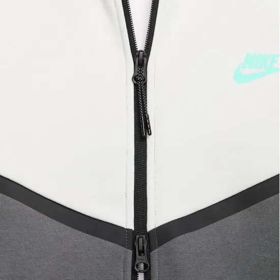 Куртка Nike Sportswear Tech Fleece Full-Zip Windrunner HV6512-068