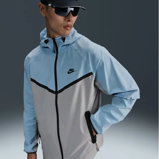 Куртка Nike Tech Woven Full-Zip Windrunner HV6514-012