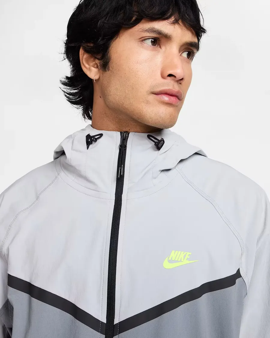 Куртка Nike Tech Woven Full-Zip Windrunner HV6514-065