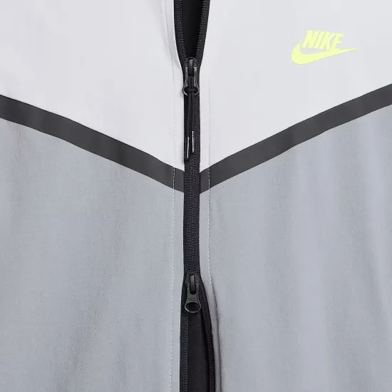 Куртка Nike Tech Woven Full-Zip Windrunner HV6514-065