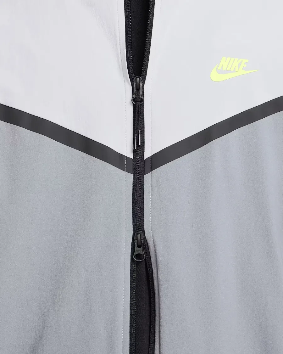 Куртка Nike Tech Woven Full-Zip Windrunner HV6514-065