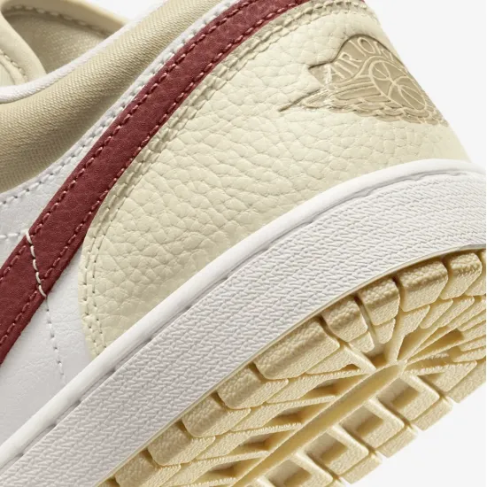 Кросівки Nike Air Jordan 1 Low HV6530-100