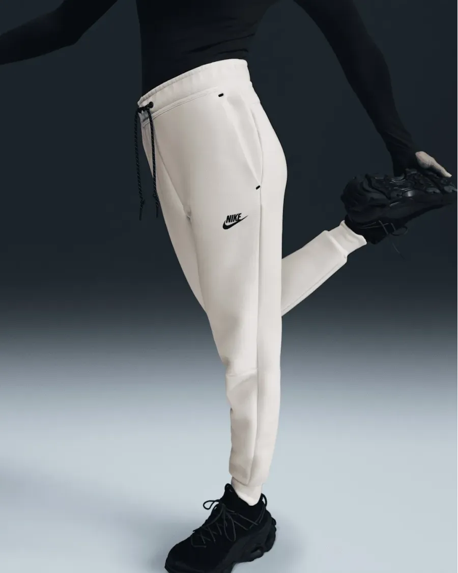 Костюм Nike Sportswear Tech Fleece Windrunner Full‑Zip HV6747-110_HV6779-110