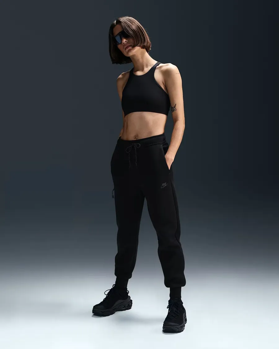 Штани Nike Sportswear Tech Fleece Mid-Rise HV6779-010