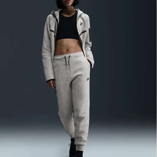 Штани Nike Sportswear Tech Fleece Mid-Rise HV6779-063