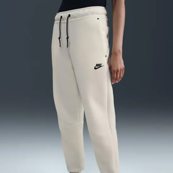 Штани Nike Sportswear Tech Fleece Mid-Rise HV6779-133