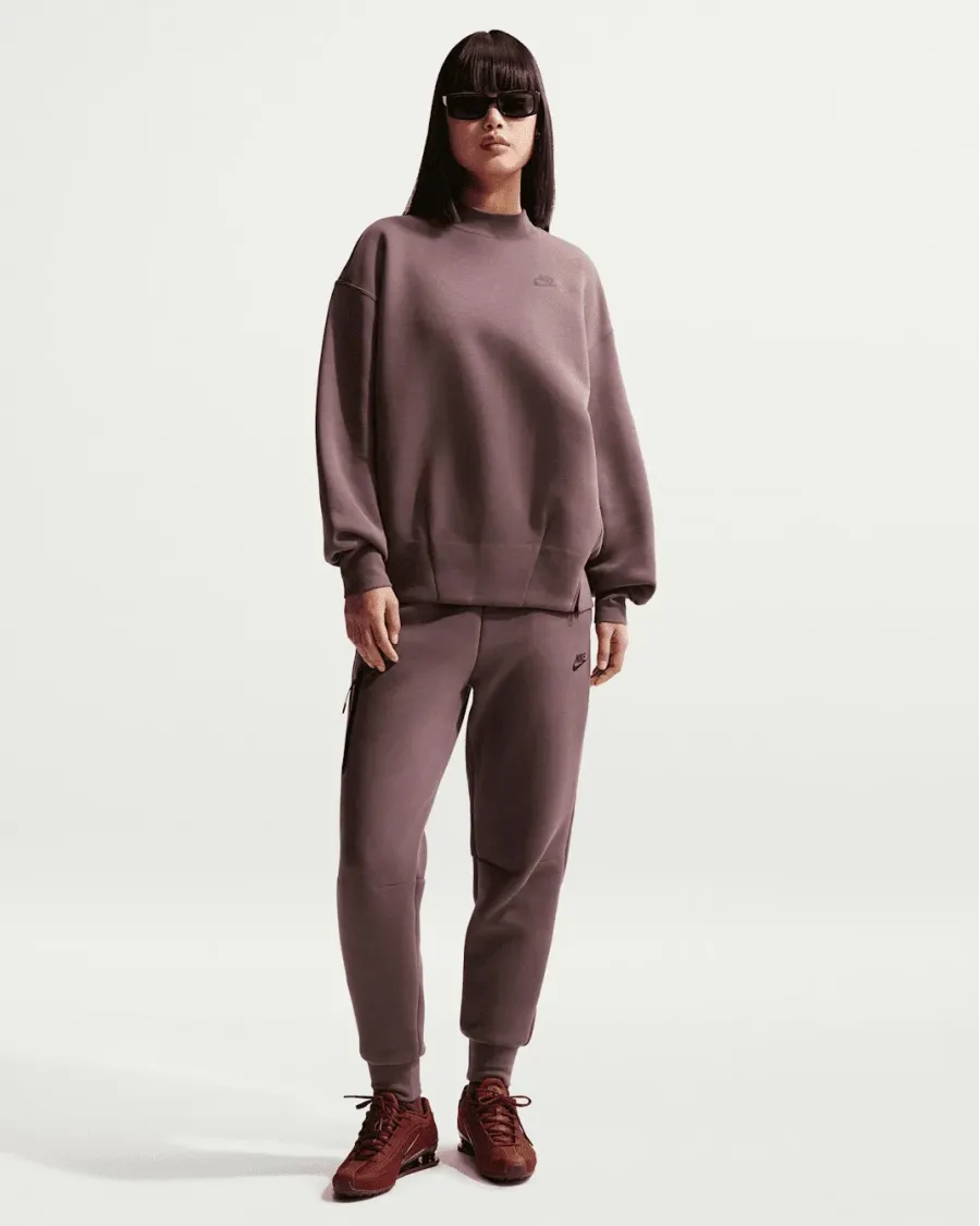 Штани Nike Sportswear Tech Fleece Mid-Rise HV6779-502
