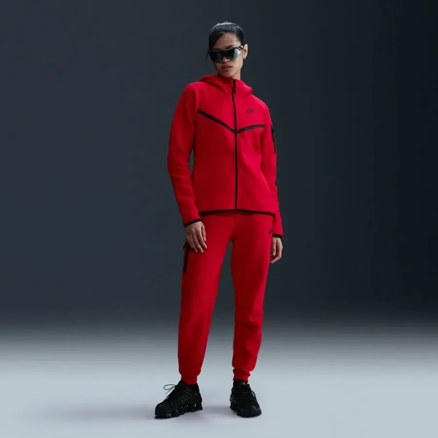 Штани Nike Sportswear Tech Fleece Mid-Rise HV6779-657