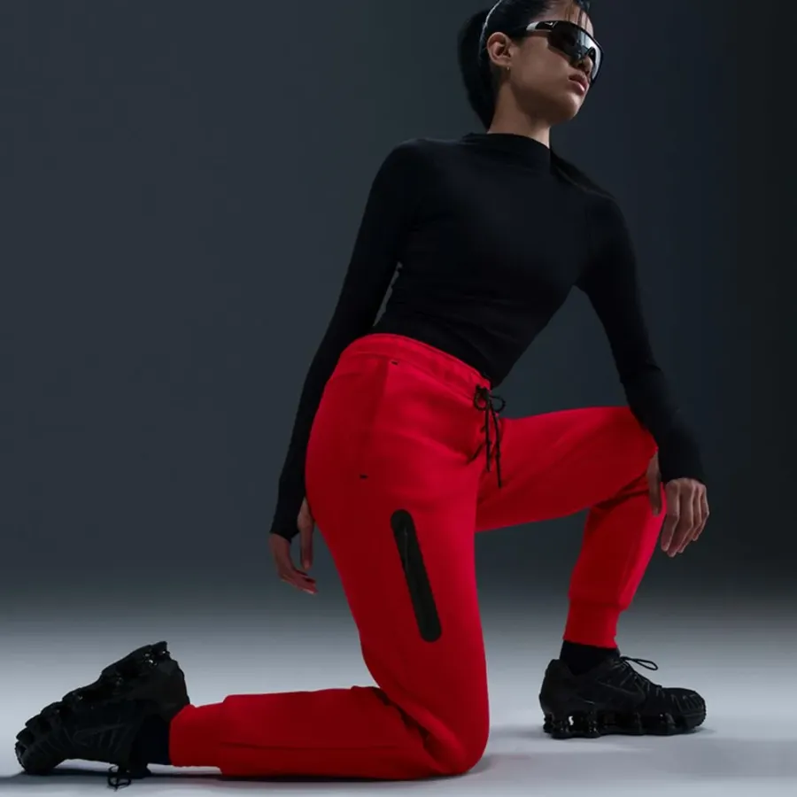 Штани Nike Sportswear Tech Fleece Mid-Rise HV6779-657