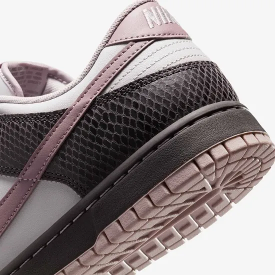 Кросівки Nike Dunk Low SE HV6932-299