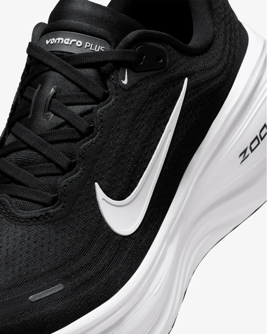 Кросівки Nike Vomero Plus HV8150-002