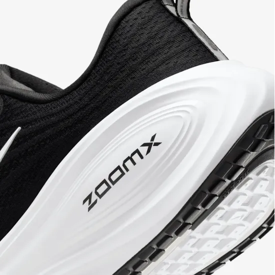 Кросівки Nike Vomero Plus HV8150-002