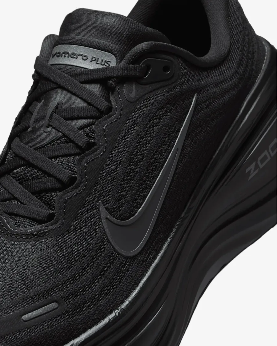 Кросівки Nike Vomero Plus HV8150-003