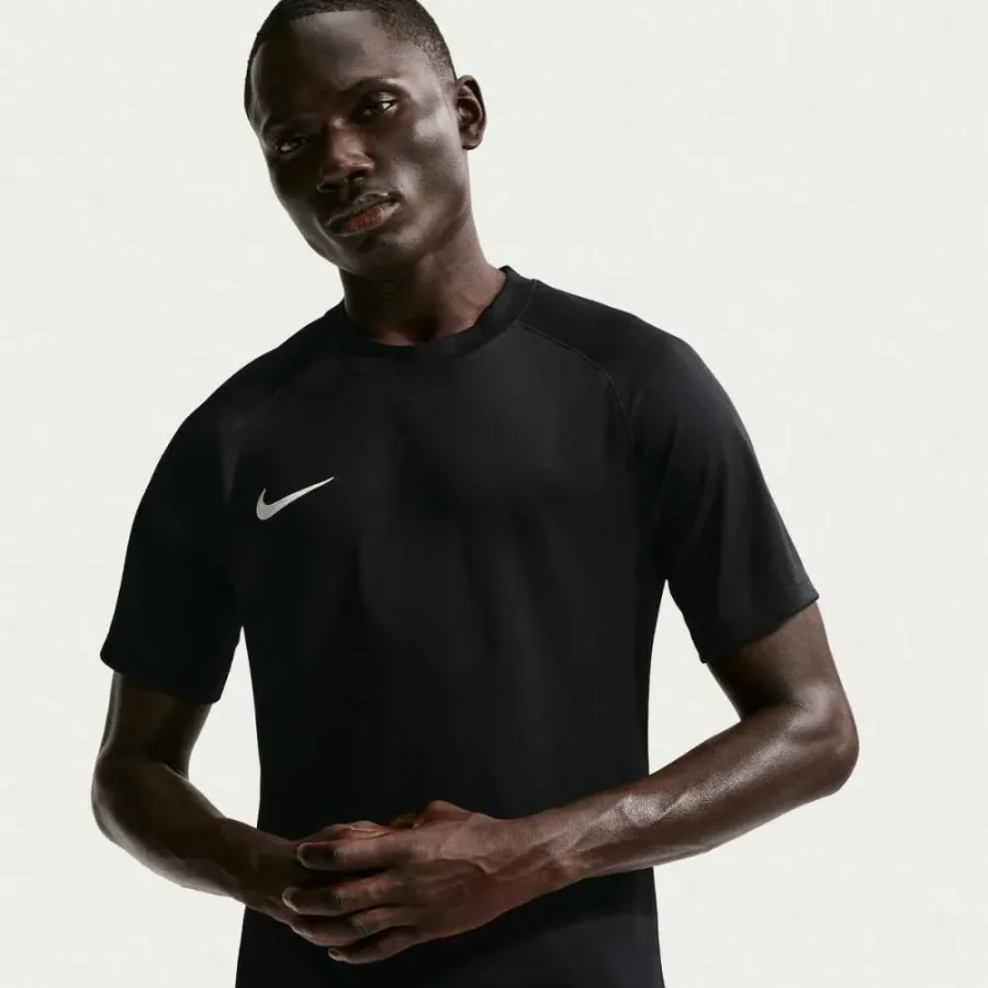 Футболка Nike Dri-FIT Park VIII HV8173-010