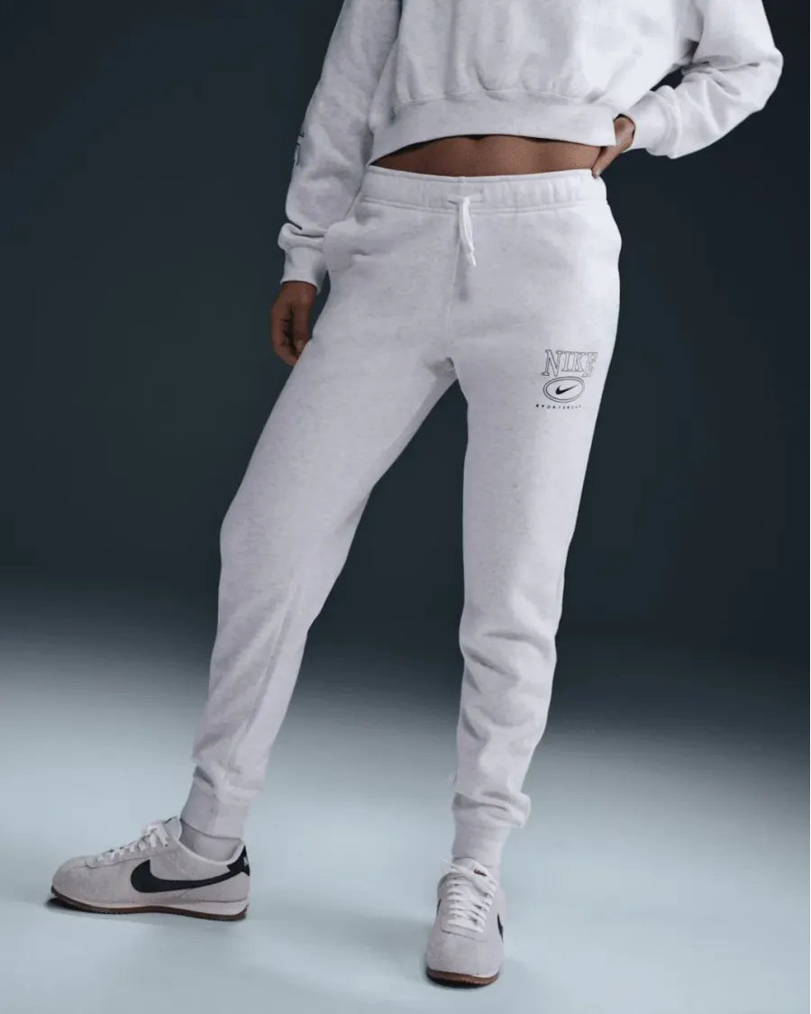 Костюм Nike Sportswear Club Fleece Graphic IB1992-051_IB1988-051