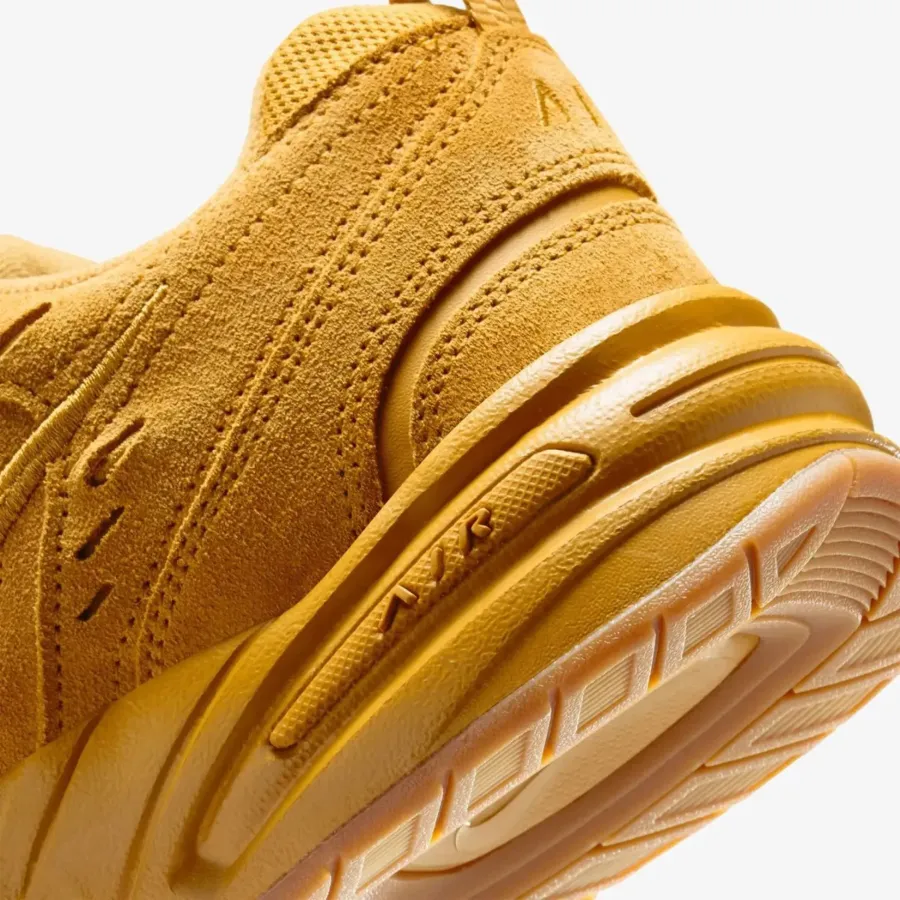 Кросівки Nike Air Monarch IV SE IB2281-700