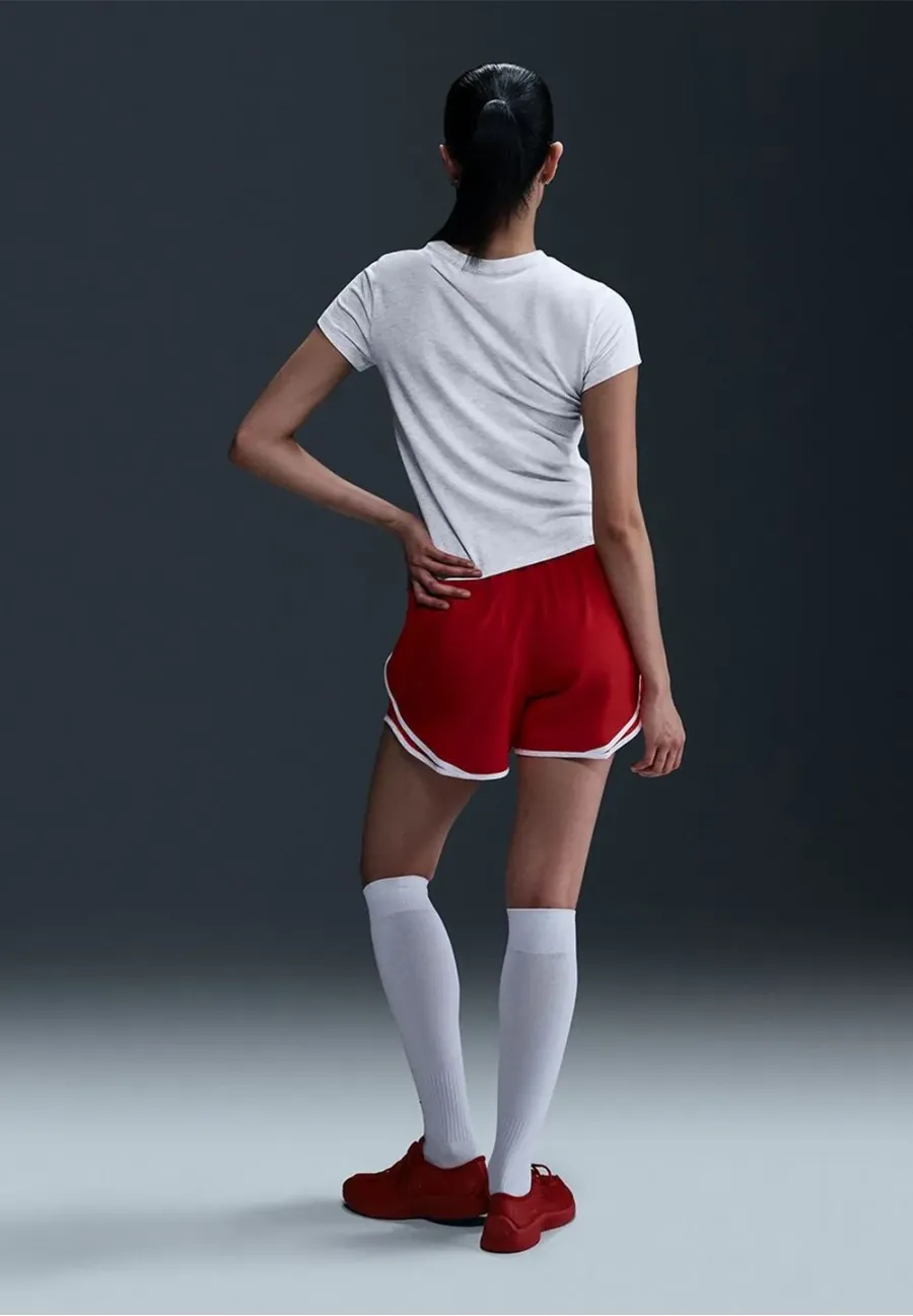 Футболка Nike Sportswear Slim Short-Sleeve Graphic Tee IB2444-051