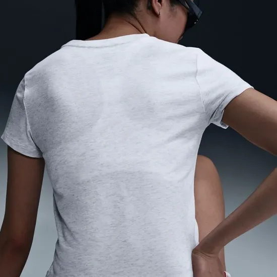 Футболка Nike Sportswear Slim Short-Sleeve Graphic Tee IB2444-051