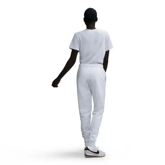 Футболка Nike Sportswear Club IB2447-051