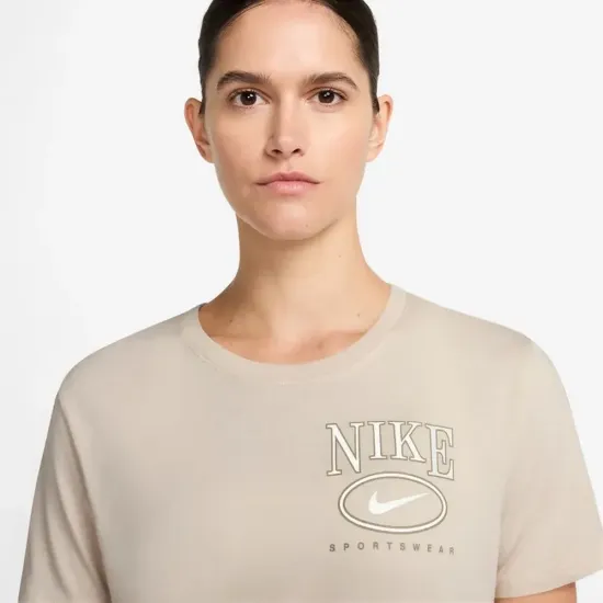 Футболка Nike Sportswear Club IB2447-104