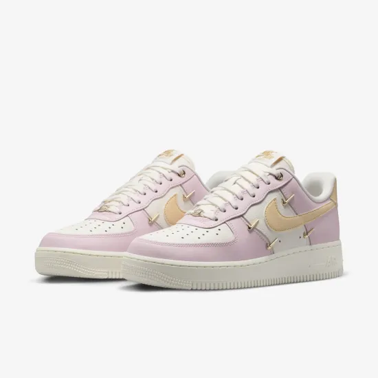 Кросівки Nike Air Force 1 '07 LX IB2574-600