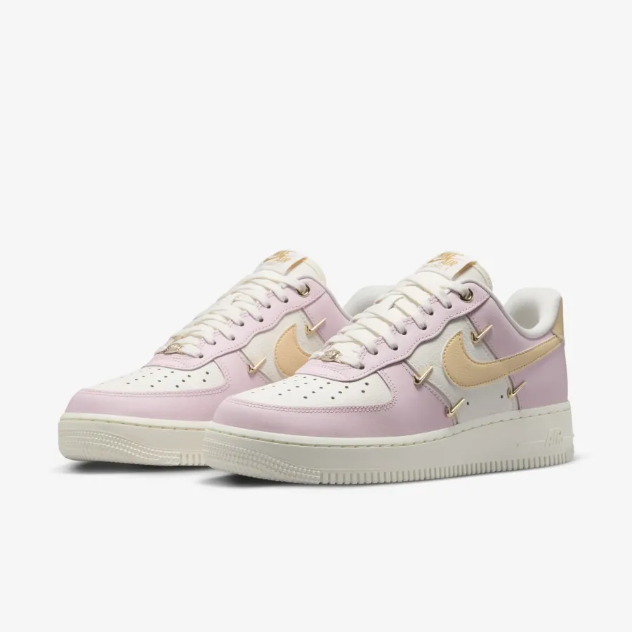 Кросівки Nike Air Force 1 '07 LX IB2574-600