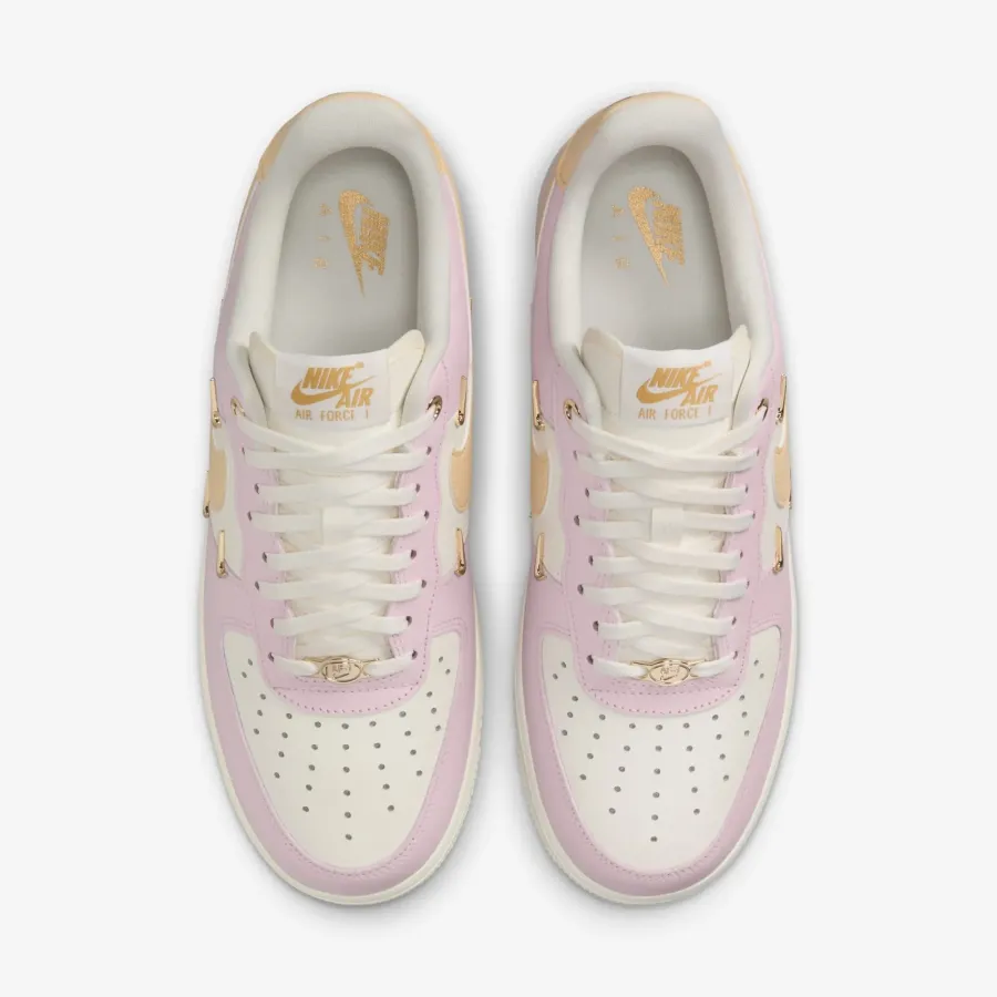 Кросівки Nike Air Force 1 '07 LX IB2574-600