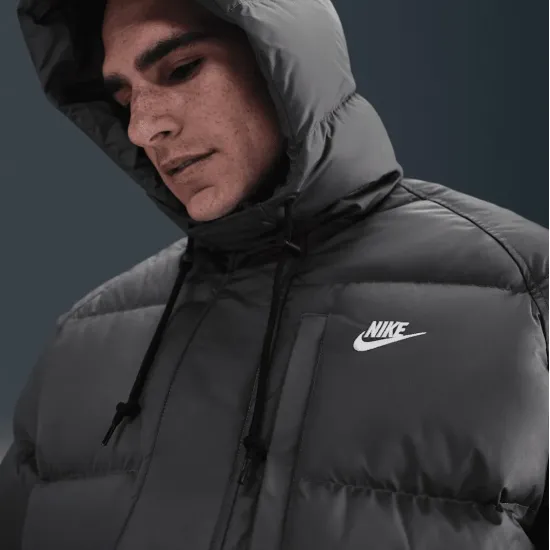 Куртка Nike Sportswear Club Therma-FIT IB2973-068