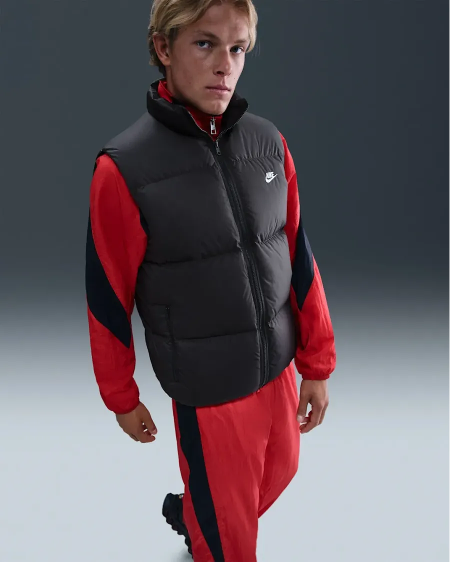 Жилетка Nike Club Puffer Vest 650 IB2977-010
