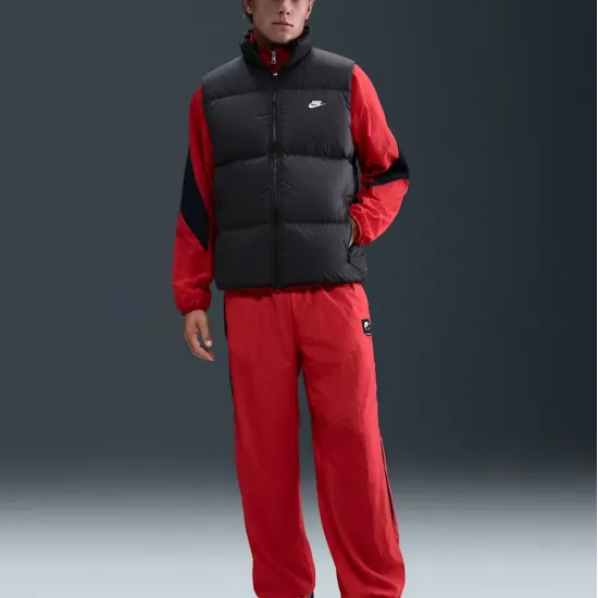Жилетка Nike Club Puffer Vest 650 IB2977-010