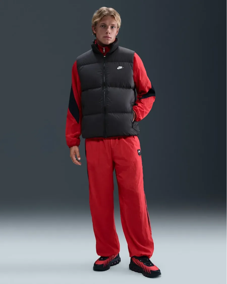 Жилетка Nike Club Puffer Vest 650 IB2977-010